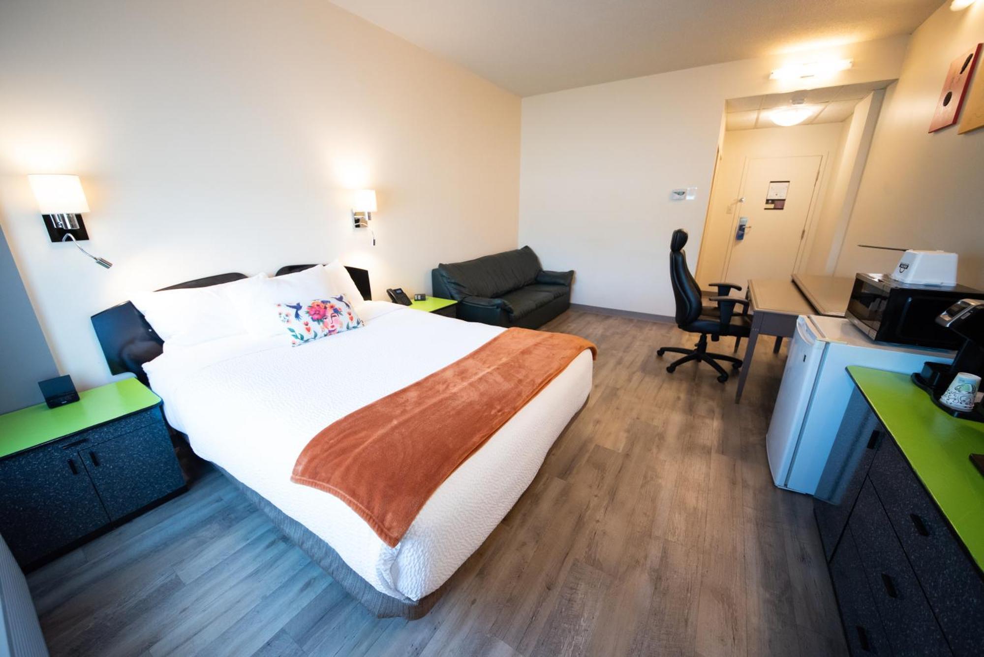 Days Inn By Wyndham Бертьервиль Экстерьер фото